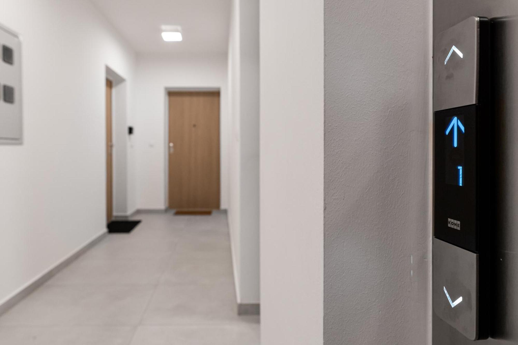 Tres Fenestras Zadar - Private Parking Apartment Exterior photo