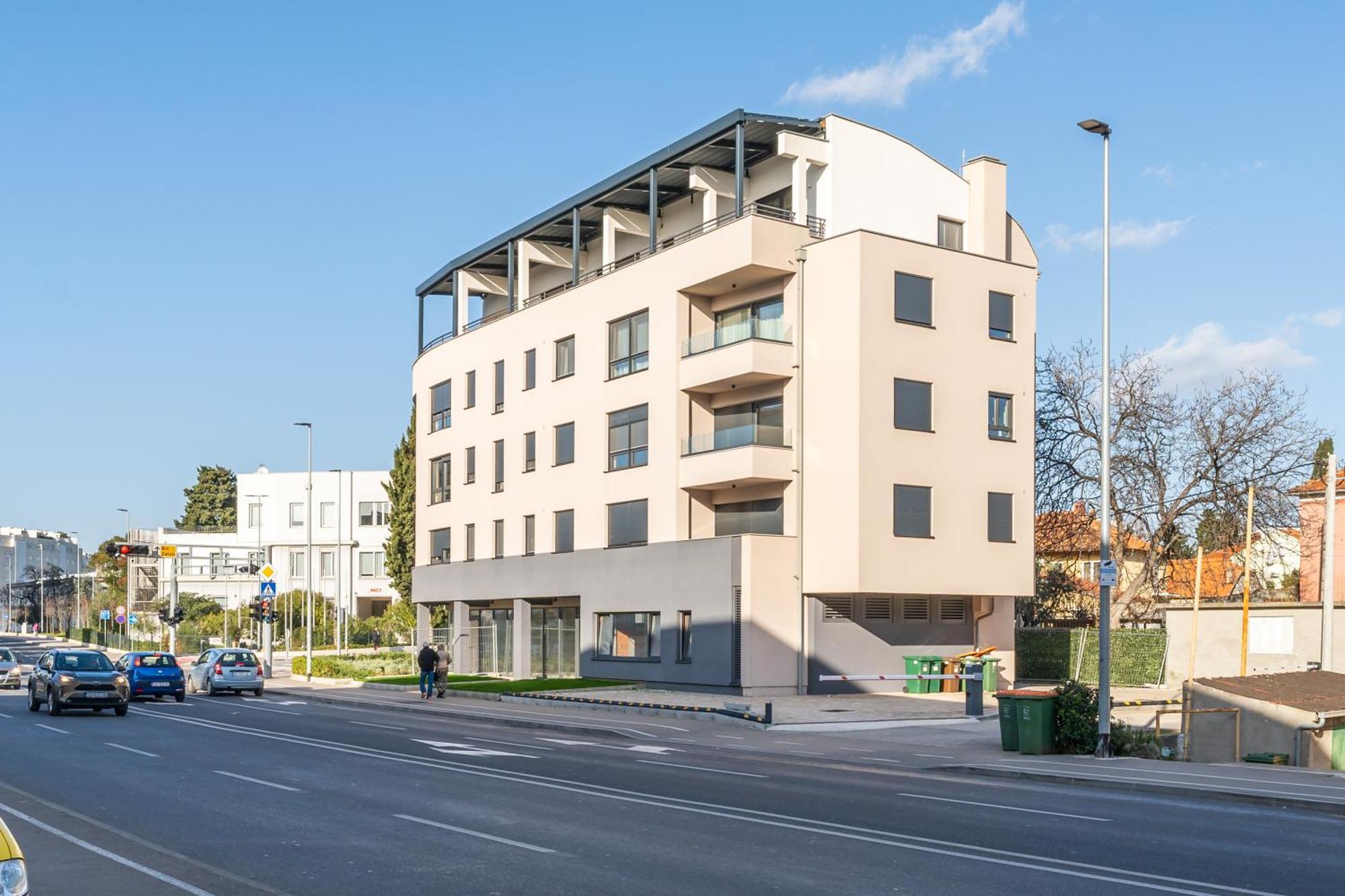 Tres Fenestras Zadar - Private Parking Apartment Exterior photo